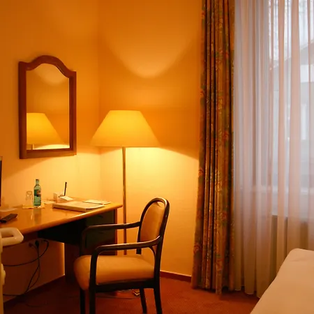 & Himmelreich Отель